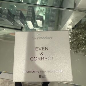 SkinMedica Even & Correct Brightening Pads - Silver and White